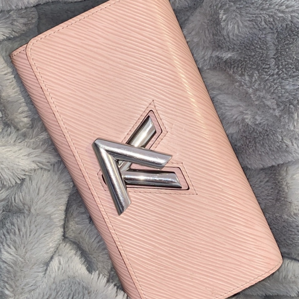 Louis Vuitton Twist Wallet